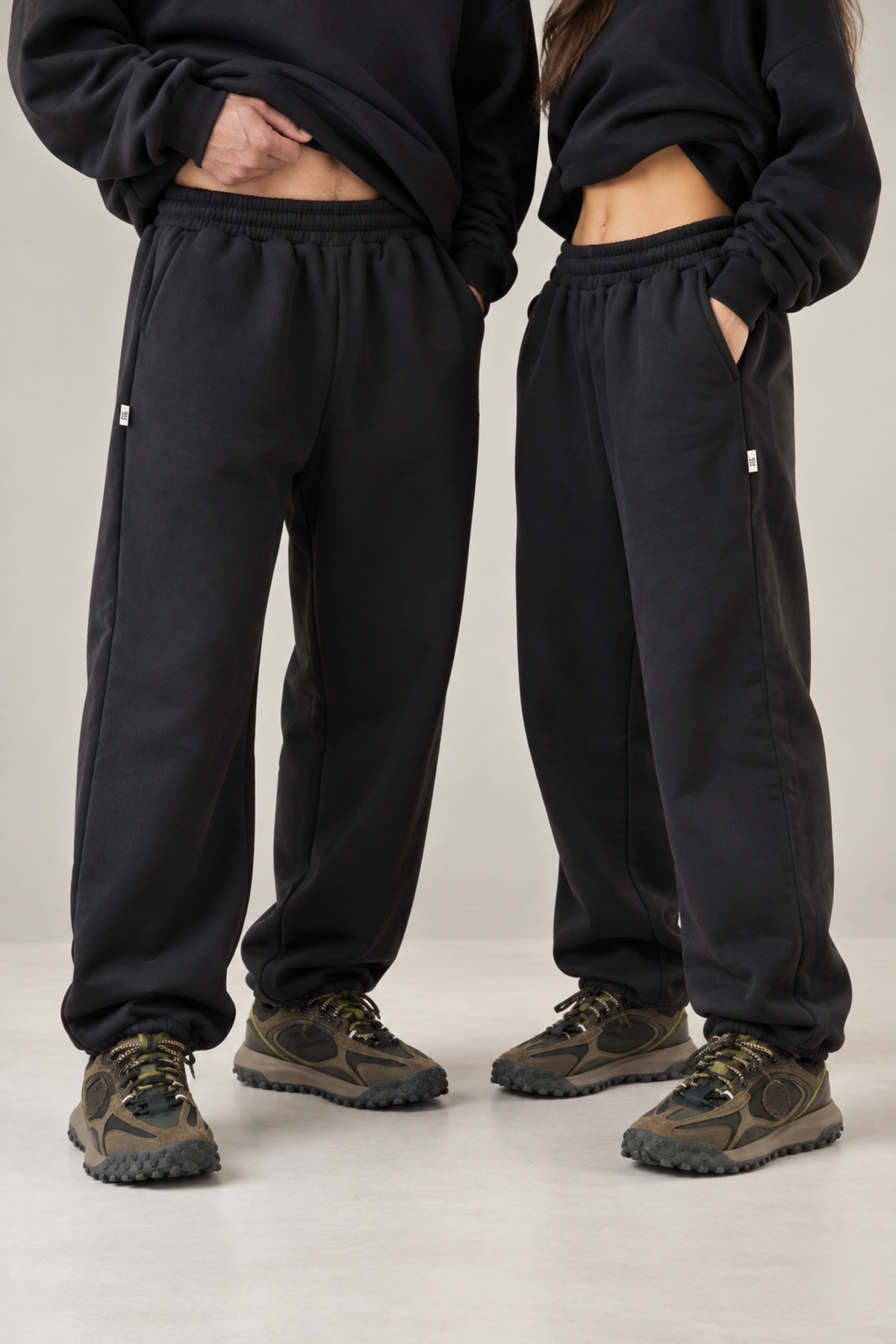 RELAXED ESSENTIAL SOFT BLEND PANTS